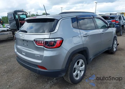 2021 Jeep Compass Latitude 4X4 from USA, damaged, VIN 3C4NJDBB4MT539822